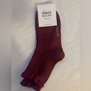 Maroon Ruffle Socks 5-9